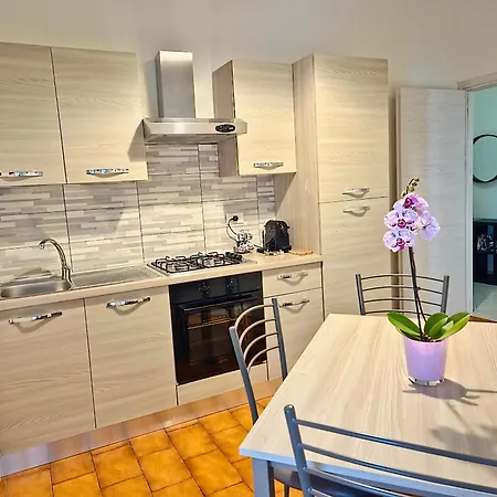 Family House Orchidea Apartman Asti