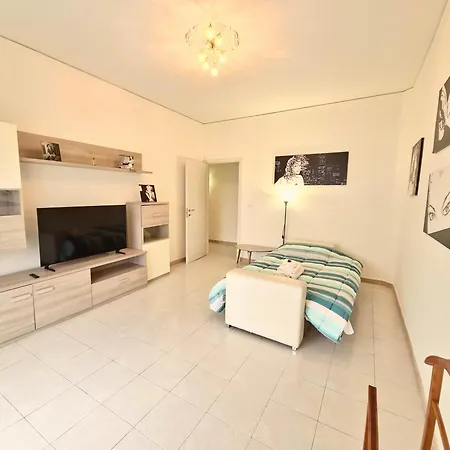 Family House Orchidea * אסטי