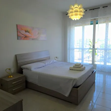 Family House Orchidea דירה אסטי
